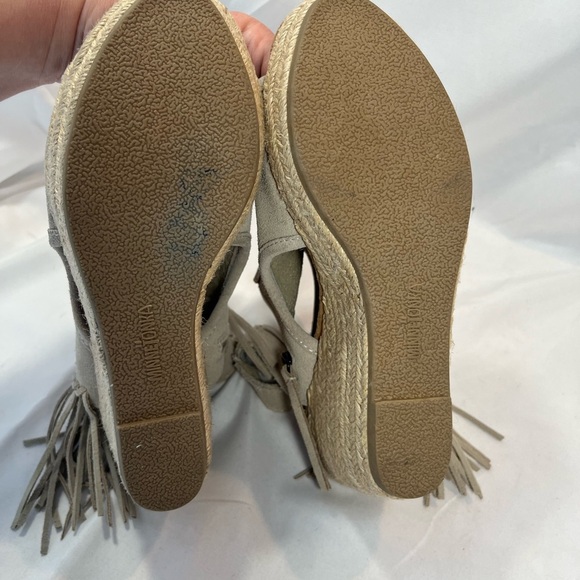Minnetonka Fringed Platform Wedge Espadrilles - Picture 12 of 13